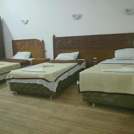 Louris Inn Hotel Kairo Bagian luar foto